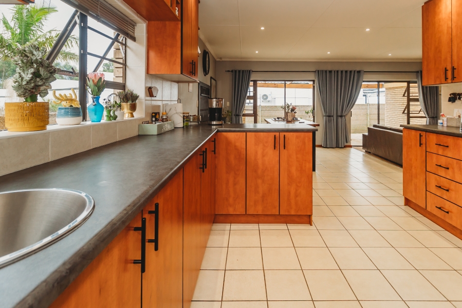 2 Bedroom Property for Sale in Heather Park Western Cape